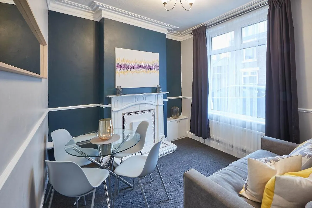 Eskdale House By Horizon Stays Darlington  Holiday home Darlington (Durham)